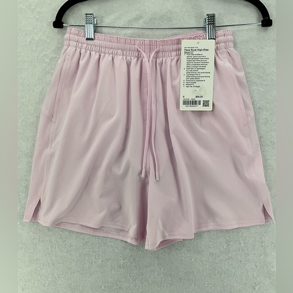 NWT Lululemon Pace Rival High-Rise Short 5"
Pink Organza Size 6